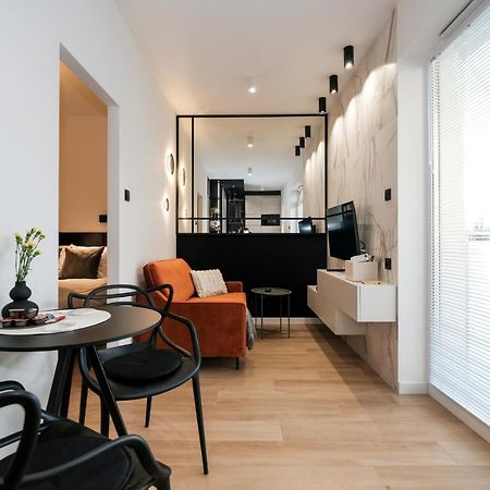 City Mood Apartamenty Lodz Fabryczna 450M Wszystko Nowe Zewnętrze zdjęcie